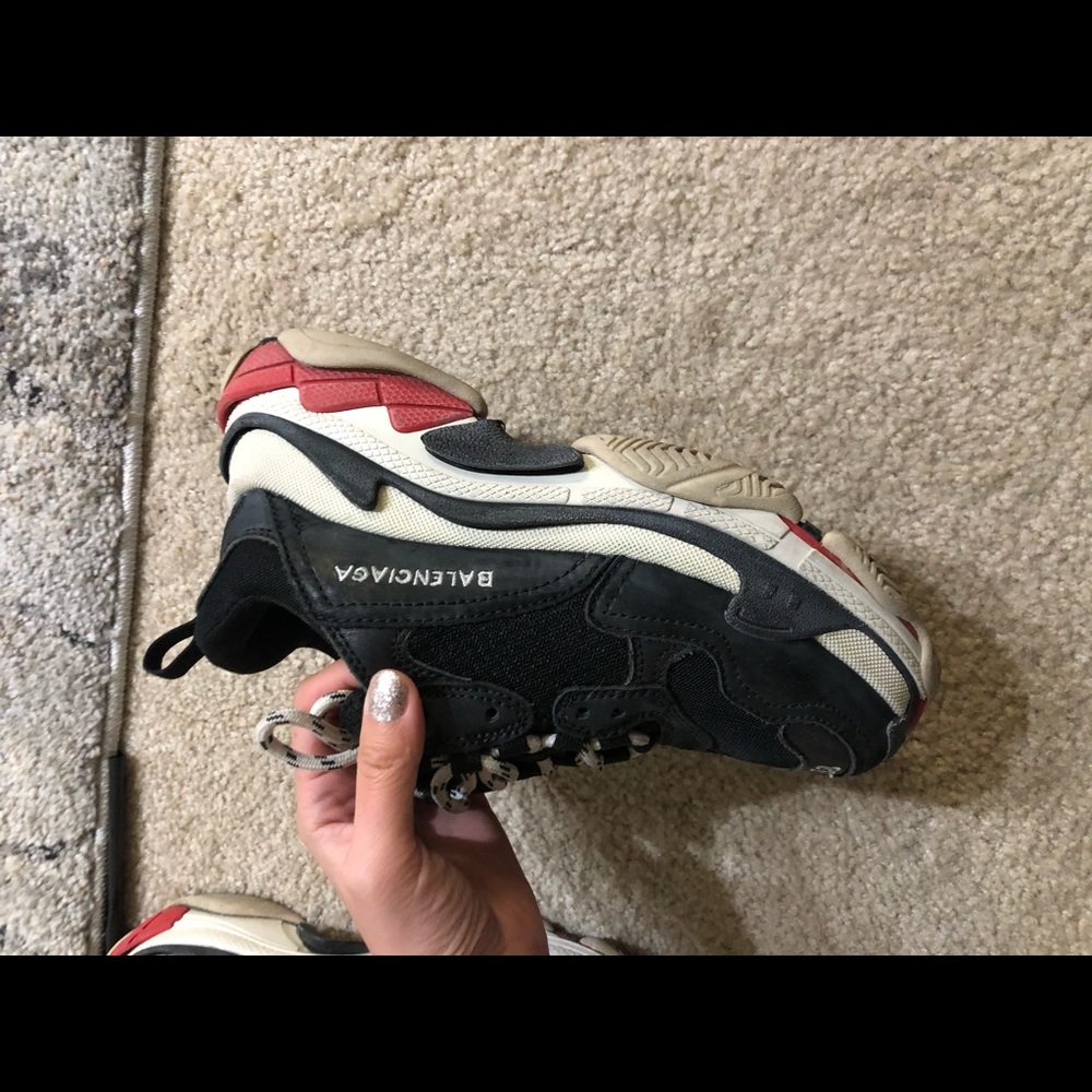 Balenciaga - Picture 5 of 5